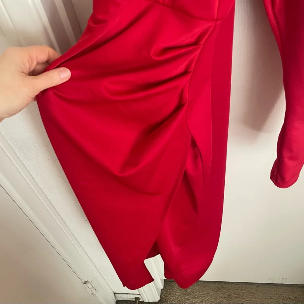 {Livd} GiGi Dress in Red - Picture 4 of 5